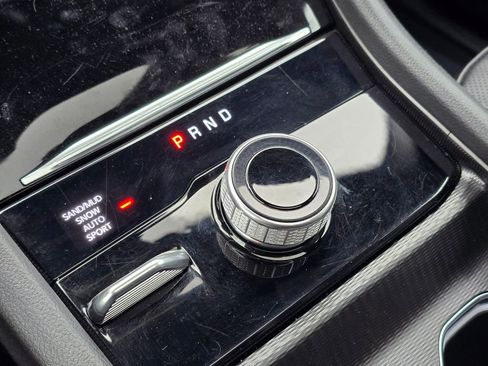 Used 2024 Jeep Grand Cherokee Limited w/ Luxury Tech Group II image 39