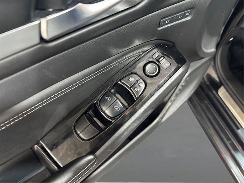 Used 2020 Nissan Altima 2.5 Platinum AWD/4WD image 32