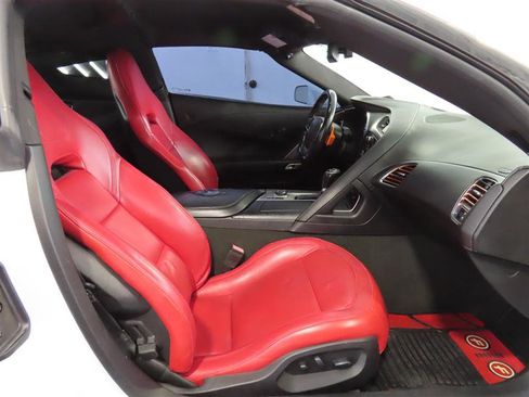 Used 2019 Chevrolet Corvette Stingray Coupe w/ 2LT Preferred Equipment Group image 29