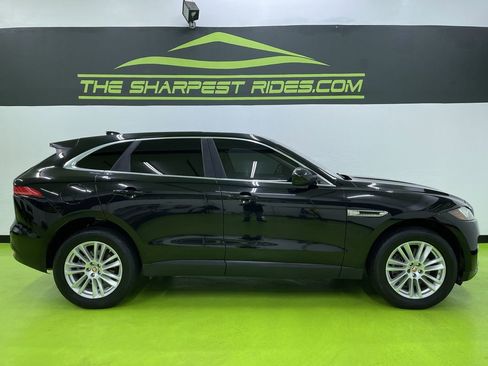 Used 2019 Jaguar F-PACE Prestige image 10