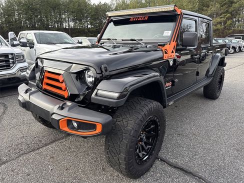 Used 2020 Jeep Gladiator Overland w/ Safety Group image 3