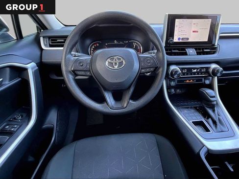 Used 2025 Toyota RAV4 XLE AWD/4WD image 6