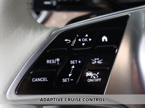 Used 2023 Mercedes-Benz EQE 350+ 4MATIC SUV w/ Exclusive Trim Package image 6