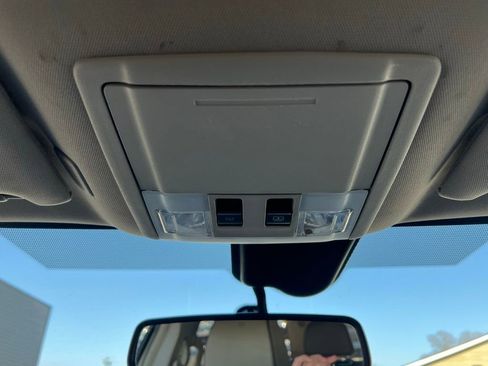 Used 2013 Lincoln MKX FWD image 25