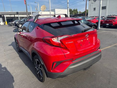 Used 2021 Toyota C-HR XLE FWD image 7