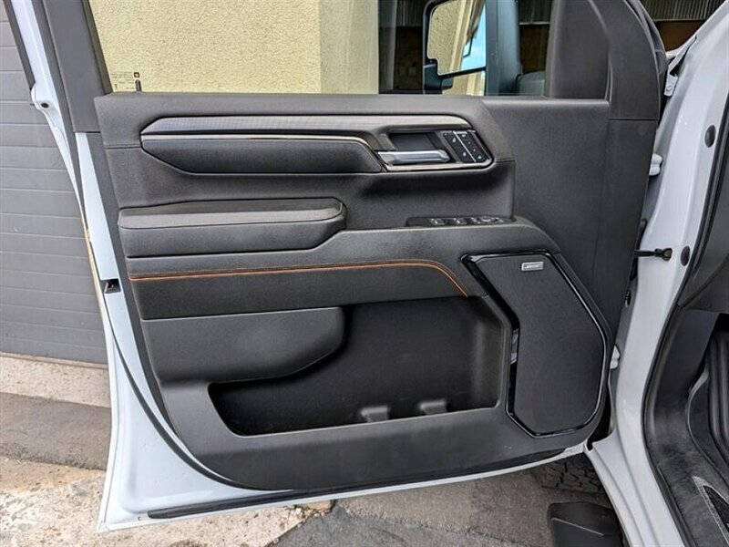 Used 2024 GMC Sierra 3500 AT4 AWD/4WD image 20