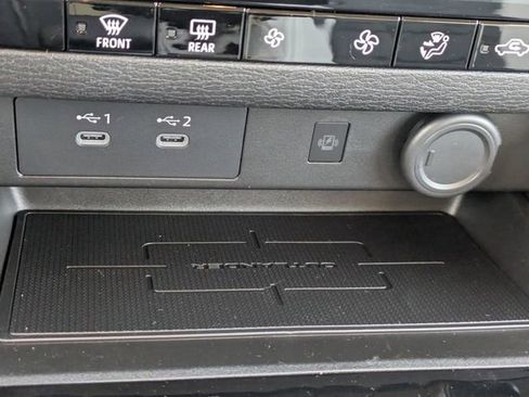 New 2025 Mitsubishi Outlander SE image 26