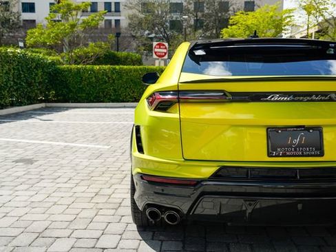 Used 2023 Lamborghini Urus Performante image 23