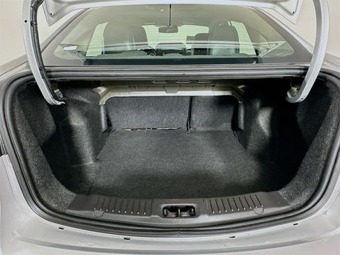 Used 2015 Ford Fiesta Titanium image 25
