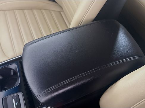 Used 2019 Ford Edge SEL w/ Equipment Group 201A image 18