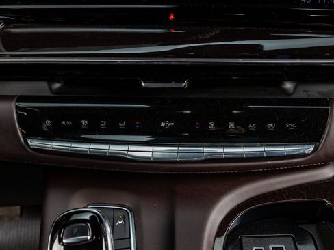 Used 2023 Cadillac Escalade ESV Sport Platinum image 23