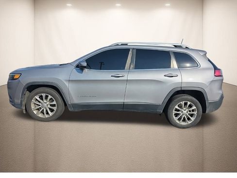 Used 2019 Jeep Cherokee Latitude w/ Popular Appearance Group image 3