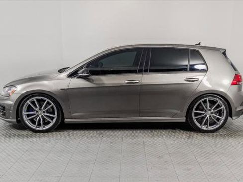 Used 2017 Volkswagen Golf R 4-Door image 3