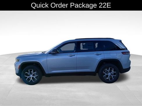 New 2025 Jeep Grand Cherokee Limited w/ Luxury Tech Group II AWD/4WD image 2