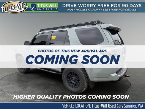 Used 2022 Toyota 4Runner TRD Off-Road AWD/4WD image 3
