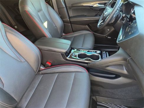 Used 2022 Buick Envision Essence w/ Technology Package I image 11