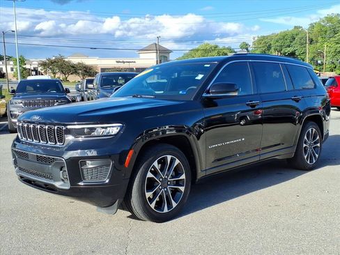 Used 2023 Jeep Grand Cherokee L Overland w/ Luxury Tech Group IV AWD/4WD image 8