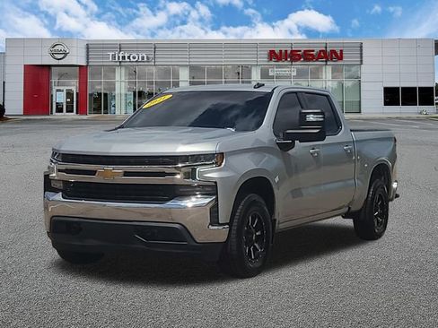 Used 2021 Chevrolet Silverado 1500 LT AWD/4WD image 3