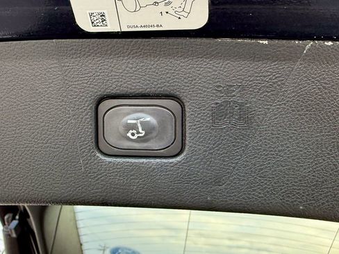 Certified 2019 Ford Edge Titanium w/ Equipment Group 301A image 17