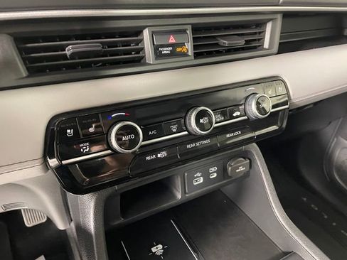Certified 2025 Honda Pilot Elite image 8