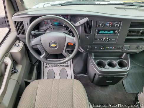 Used 2025 Chevrolet Express 3500 LT w/ LT Preferred Equipment Group RWD image 12