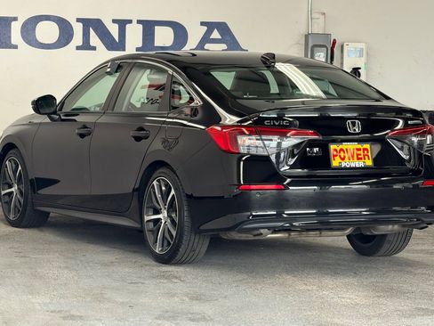 Used 2024 Honda Civic Touring image 5