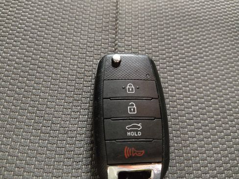 Used 2018 Kia Forte LX FWD image 32