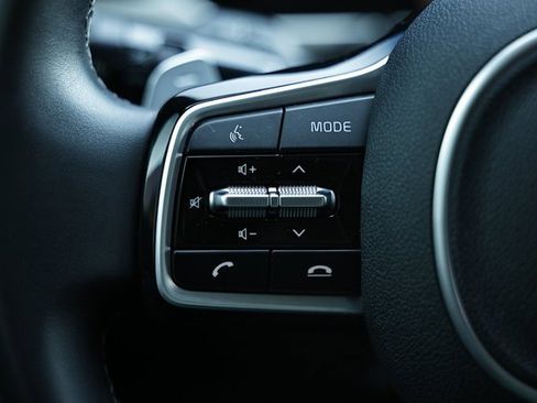 Used 2023 Kia Sorento EX image 31