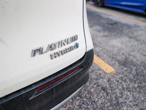 Used 2021 Toyota Sienna Platinum image 11