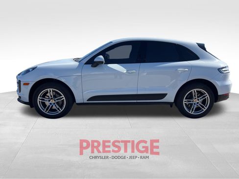 Used 2021 Porsche Macan w/ Premium Package Plus AWD/4WD image 10