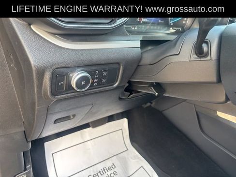 Used 2022 Ford Explorer XLT w/ XLT Sport Appearance Package AWD/4WD image 12