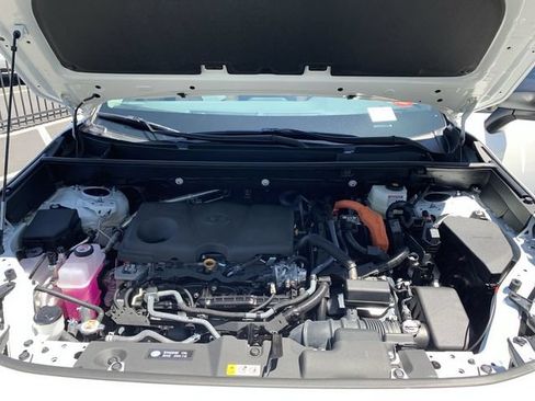 Certified 2025 Toyota RAV4 LE AWD/4WD image 16