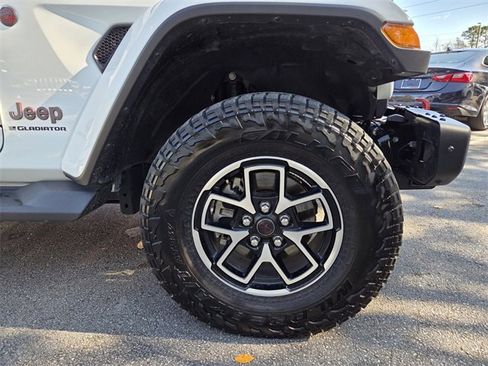 Used 2025 Jeep Gladiator Rubicon image 28