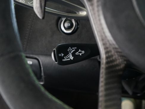 Used 2017 McLaren 570S RWD image 25