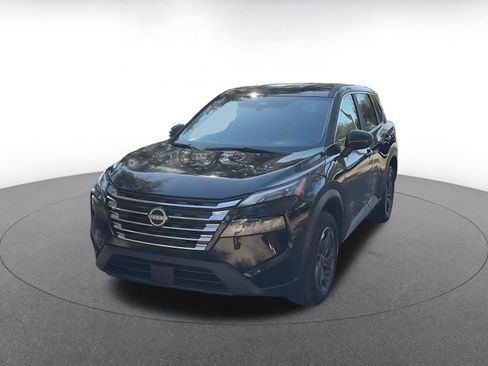 Used 2025 Nissan Rogue SV image 7