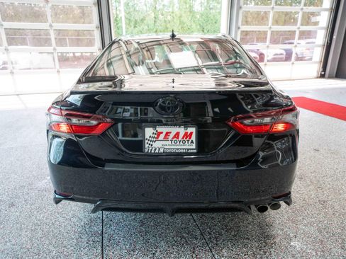 Used 2024 Toyota Camry SE w/ Cold Weather Package image 3