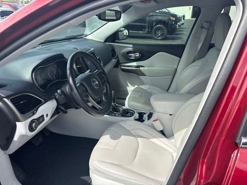 Used 2020 Jeep Cherokee Limited AWD/4WD image 18
