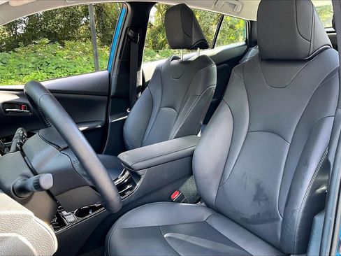 Used 2021 Toyota Prius Limited FWD image 18