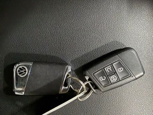 Used 2022 Volkswagen Atlas SEL image 45