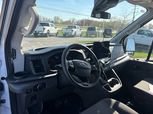 Used 2025 Ford Transit 350 XLT image 11