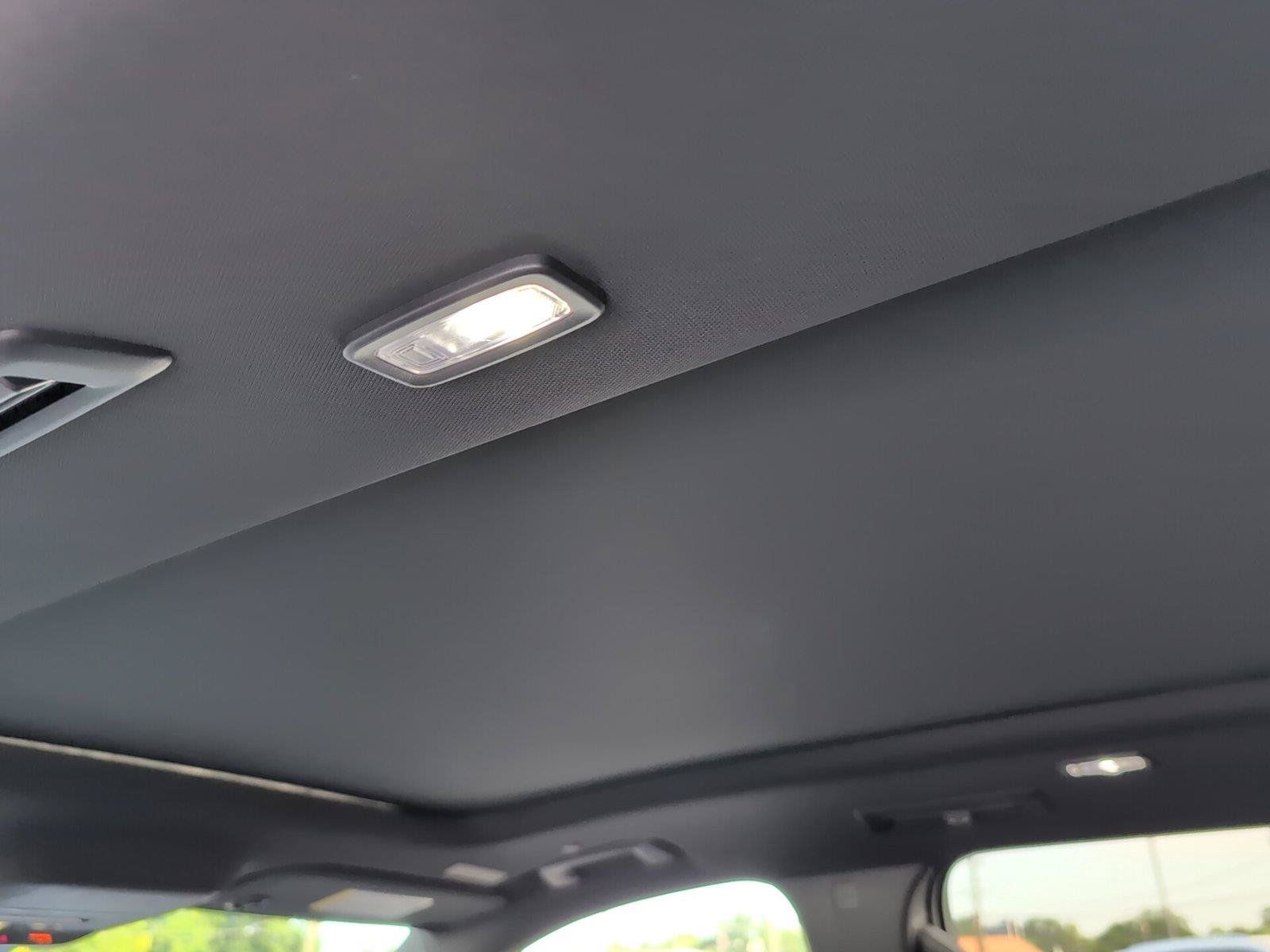 New 2026 Chevrolet Traverse RS w/ LPO, Floor Liner Package FWD image 29