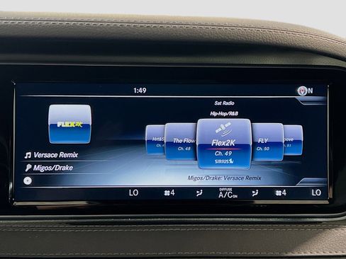 Used 2017 Mercedes-Benz S 550 Sedan w/ Premium Package image 11