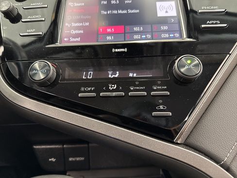 Used 2020 Toyota Camry SE AWD/4WD image 27
