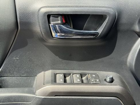 Certified 2019 Toyota Tacoma TRD Pro AWD/4WD image 25