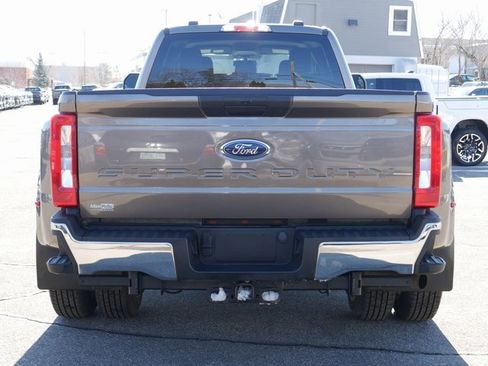 Used 2023 Ford F350 XLT image 5