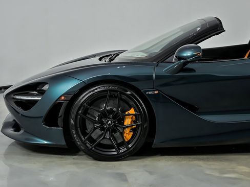 Used 2024 McLaren 750S Spider RWD image 7