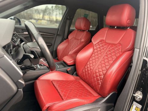 Used 2018 Audi SQ5 Prestige w/ Prestige Package image 12