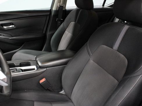 Used 2024 Nissan Sentra SV FWD image 23