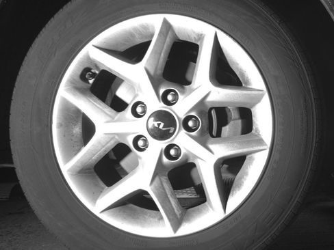 Used 2025 Kia Soul LX w/ LX Technology Package image 13