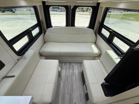 Used 2022 Mercedes-Benz Sprinter 3500 image 49